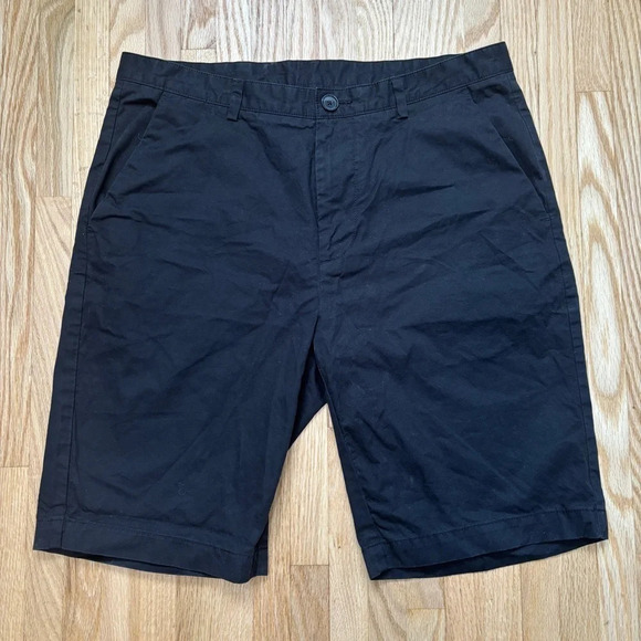 Calvin Klein | Mens Bermuda Shorts Size 32 Black RN36543 - Picture 1 of 6